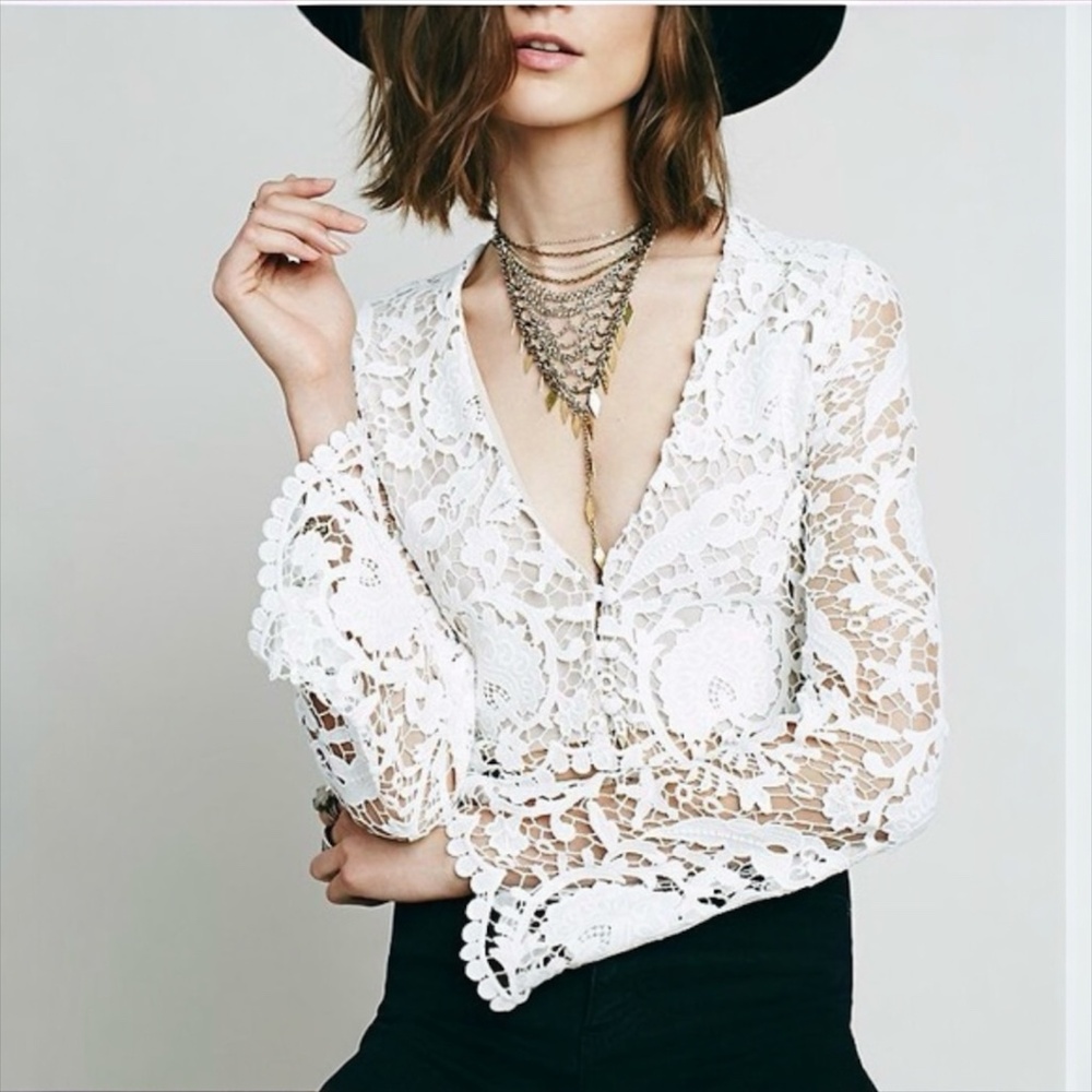 NWT Stone Cold Fox Lace Blouse 2 Sophia Crop Top